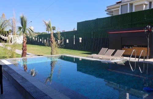 Narlidere Hotel | lamoza
