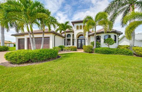 Pelican House | Lanai with Heated Pool at Cape Coral Escape!