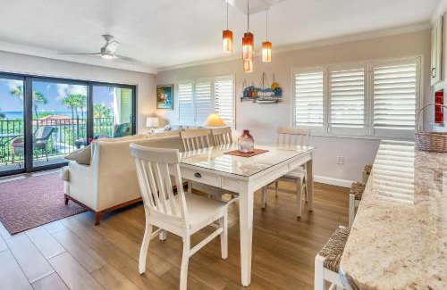 Sunset Beach House | Land's End 7-206 Beach Front - Premier