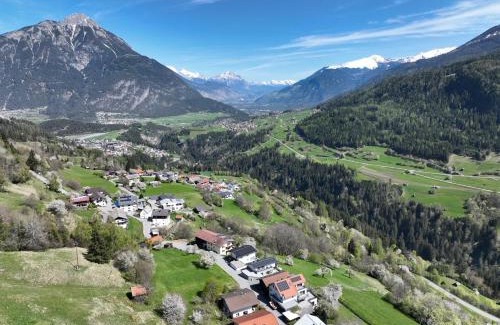 Arzl im Piztal Apartment | Landhaus Alpenzeit