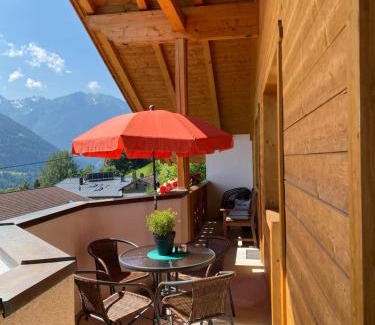 Arzl im Piztal Apartment | Landhaus Alpenzeit
