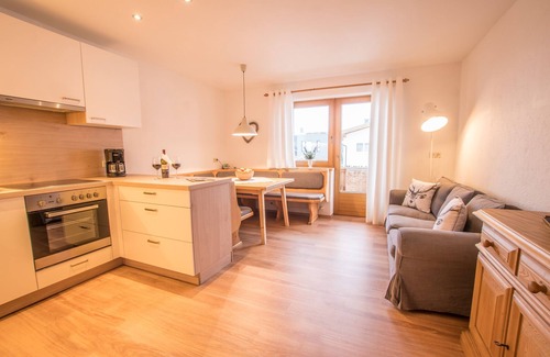 Uderns Apartment | Landhaus Linden, new apartment in a prime location in the Zillertal