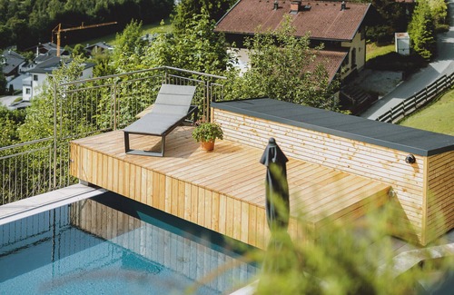 Kaprun Apartment | Landhaus Lodges Kaprun - Franz, infinity pool & garden