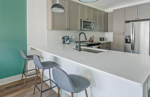 Houston Apartment | Landing | Amazing 1BD, Courtyard, Gym
