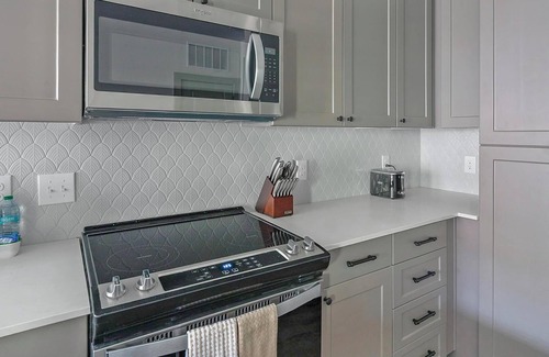 Houston Apartment | Landing | Amazing 1BD, Courtyard, Gym