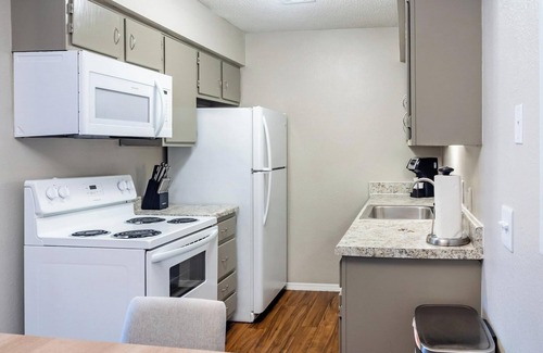 South Tulsa Apartment | Landing | Amazing 1BD, Gym, Clubhouse