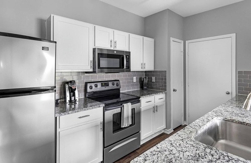 Fossil Creek Apartment | Landing | Amazing 1BD, Pool, Gym