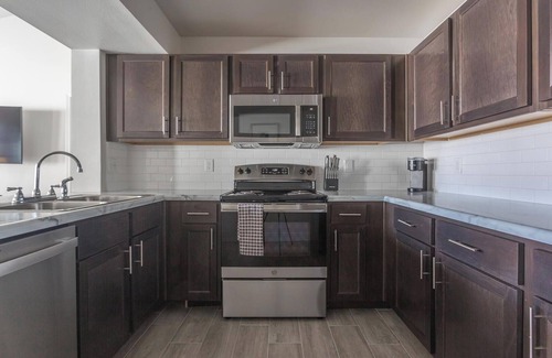 Broken Arrow Apartment | Landing | Amazing 2BD, Clubhouse, Game Room