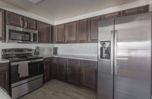 Broken Arrow Apartment | Landing | Amazing 2BD, Clubhouse, Game Room