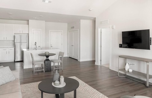 Belle Mina Apartment | Landing | Amazing 2BD, Pool, Courtyard