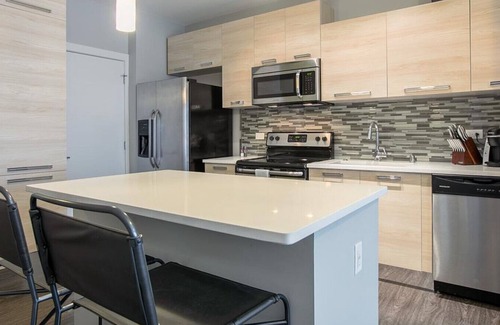 East Row Historic District Apartment | Landing at Aqua On The Levee - 1 Bedroom in Downtown Newport