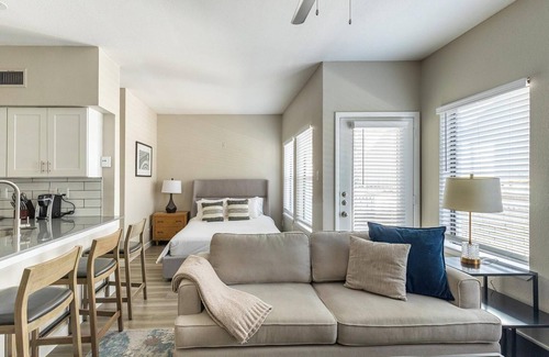 Fort Worth Apartment | Landing at Axis Waterfront - Studio in Downtown.