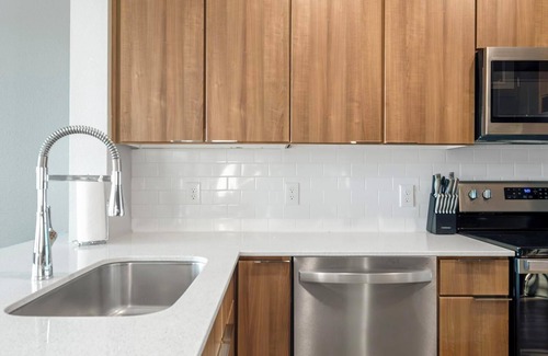 Buda Apartment | Landing at Brick and Mortar District - 1 Bedroo.