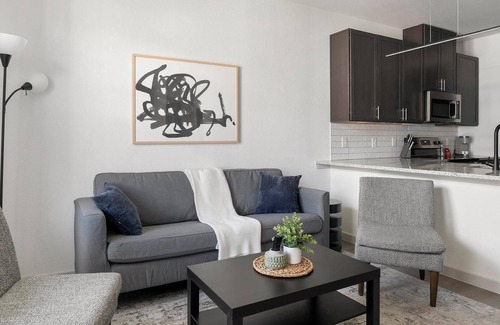 Dallas Apartment | Landing at Cedar Lakes - 1 Bedroom in Redbird /...