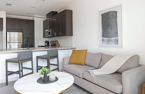 Dallas Apartment | Landing at Cedar Lakes - 1 Bedroom in Dallas