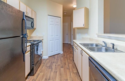 Hyde Park Apartment | Landing at Eden's Edge - 1 Bedroom in Southwest Jacksonville