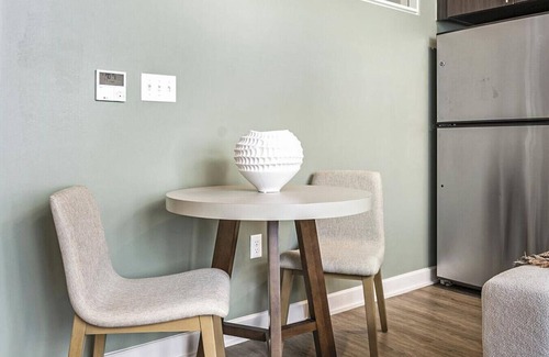 McLean Apartment | Landing at Kingston at McLean Crossing - 1 Bedroom in Downtown Tysons