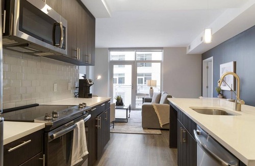 McLean Apartment | Landing at Kingston at McLean Crossing - 2 Bedrooms in Downtown Tysons
