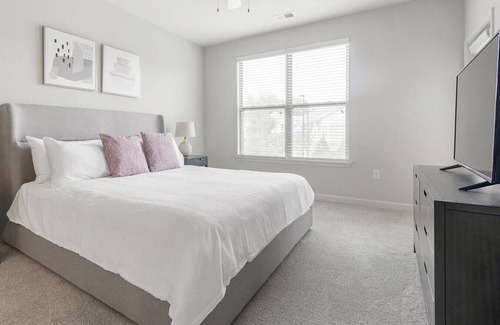 Wake Forest Apartment | Landing at Legacy Wake Forest - 2 Bedrooms in Downtown Wake Forest
