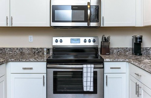 Old Ballard Apartment | Landing at Liam Apartments - 1 Bedroom in Adams