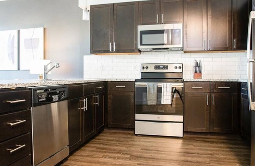 Indianapolis Apartment | Landing at Notch at Nora - 1 Bedroom in Washington Township