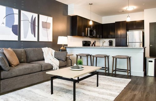 Indianapolis Apartment | Landing at Notch at Nora - 1 Bedroom in Washington Township