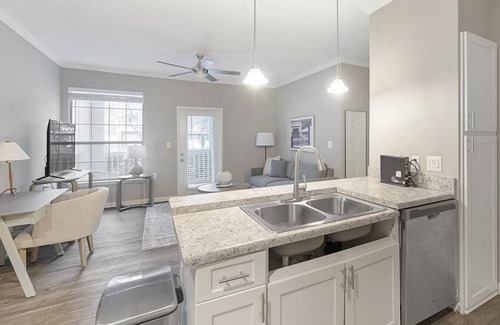 Southwind Apartment | Landing at Preserve at Southwind - 1 Bedroom in Richwood