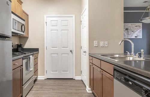 Northwest Raleigh Apartment | Landing at Rose Heights Apartments - 1 Bedroom in Northwest Raleigh