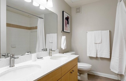 Sweetbriar Apartment | Landing at SOCO Apartments - 2 Bedrooms in South Austin