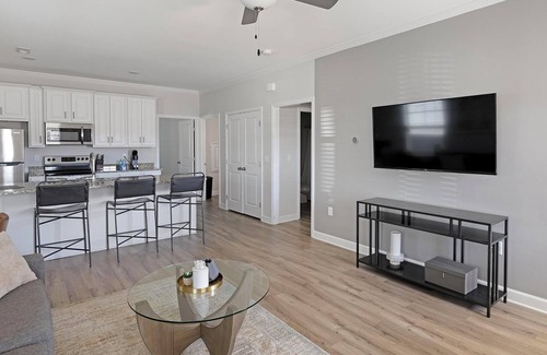 Huntsville Apartment | Landing at The Cottages at Oak Grove Dairy - 2 .