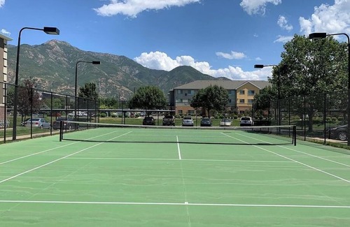 South Ogden Apartment | Landing at The Falls at Canyon Rim - 2 Bedrooms in Downtown Ogden