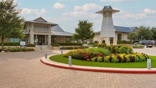 Buda Apartment | Landing at The Green at Plum Creek - 2 Bedrooms in Kyle