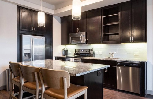 Fort Worth Apartment | Landing at The Kelton at Clearfork - 1 Bedroom in Downtown Fort Worth