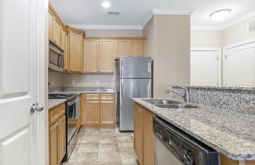 Greensboro Apartment | Landing at The Plantation at Pleasant Ridge - 1 Bedroom in Downtown Greensboro