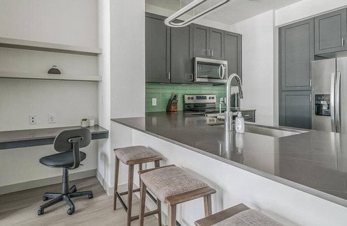 South Central Houston Apartment | Landing at The Standard on the River - 1 Bedroom in Northside