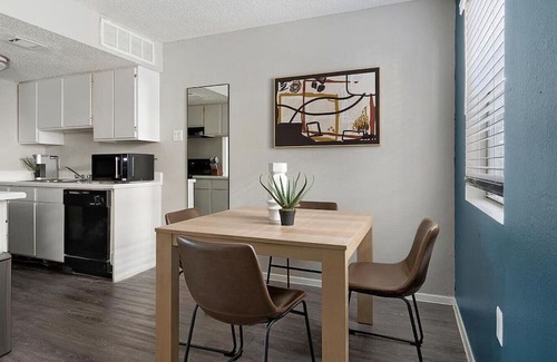 Southside Apartment | Landing at Villa de Oro - 1 Bedroom in South San/Kelly