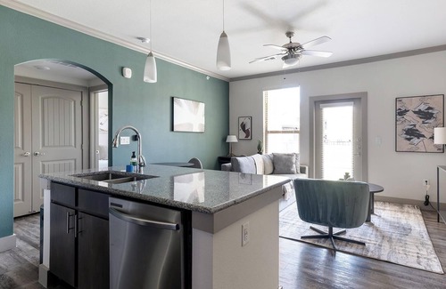 Manor Apartment | Landing | Beautiful 1BD, Pool, Courtyard
