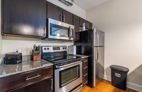 Church Hill Apartment | Landing | Beautiful 1BD, Courtyard, Rooftop Lounge