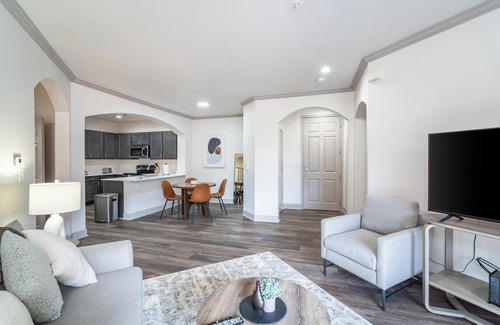 Corryville Apartment | Landing | Beautiful 2BD, Pool, Clubhouse