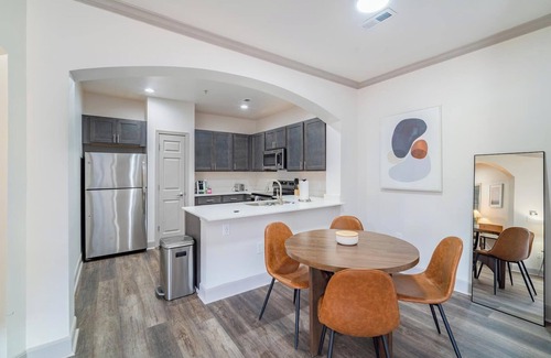 Corryville Apartment | Landing | Beautiful 2BD, Pool, Clubhouse