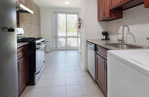 Greenbelt Apartment | Landing | Beautiful 2BD, Pool, Gym