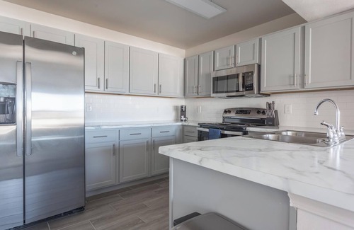 Broken Arrow Apartment | Landing | Beautiful 1BD, Game Room, Gym
