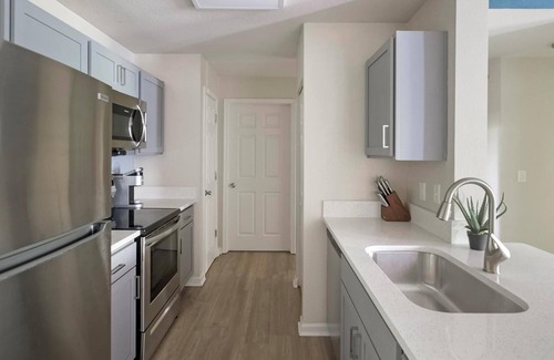 Murfreesboro Apartment | Landing | Beautiful 2BD, Courtyard, Clubhouse
