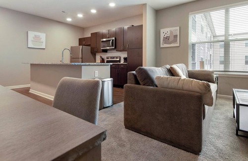 Chesterfield Apartment | Landing | Chic 1BD, Courtyard, Pool