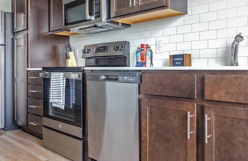 McCordsville Apartment | Landing | Chic 1BD, Pool, Gym