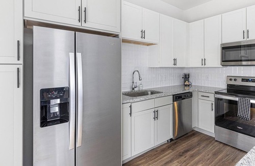 Fort Worth Apartment | Landing | Chic 1BD, Yoga Studio, Pool