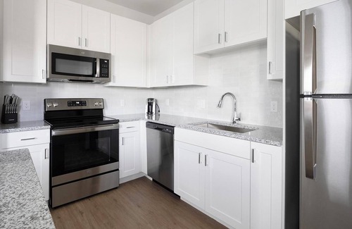 Tarrant County Apartment | Landing | Incredible 1BD, Clubhouse, Gym