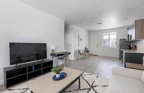 Goodyear Apartment | Landing | Incredible 1BD, Yoga Studio, Gym