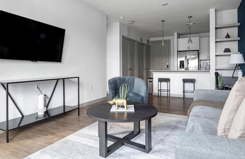 MLK Apartment | Landing | Incredible 1BD, Yoga Studio, Courtyard