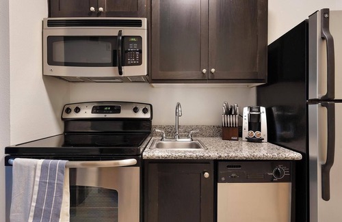 Pearl District Apartment | Landing | Incredible Studio, Courtyard, Gym